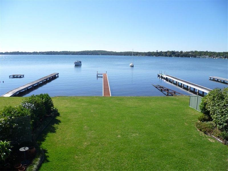 11 Grand Parade, Bonnells Bay NSW 2264