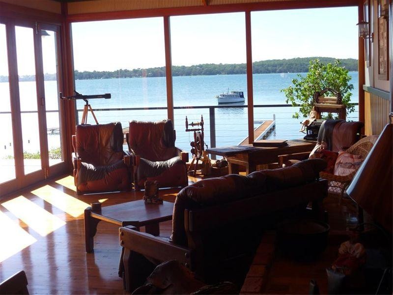 11 Grand Parade, Bonnells Bay NSW 2264