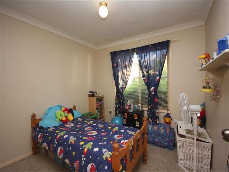 7 Churchill Crescent, Windermere Park NSW 2264