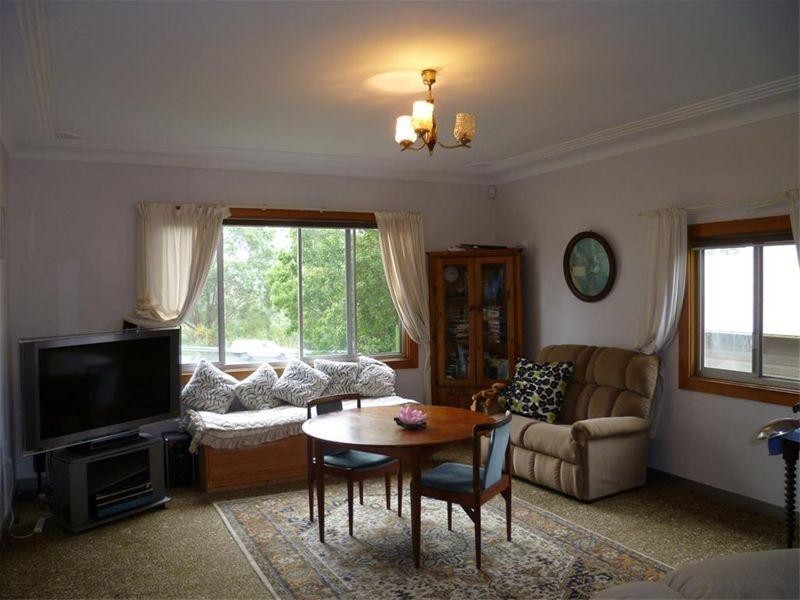 74 Macquarie Street, Morisset NSW 2264