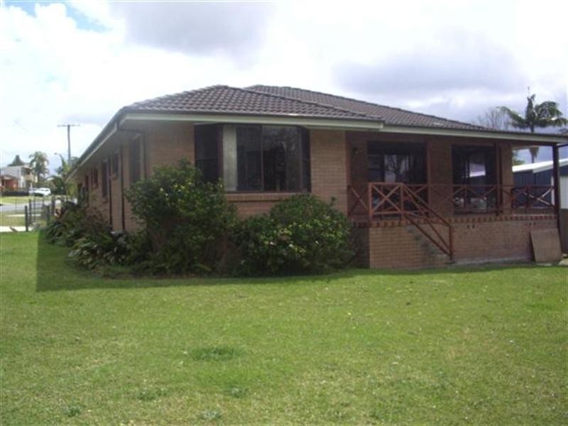 66 Grand Parade, Bonnells Bay NSW 2264