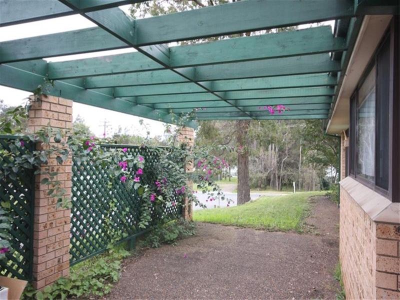 11 Rhodes Parade, Windermere Park NSW 2264