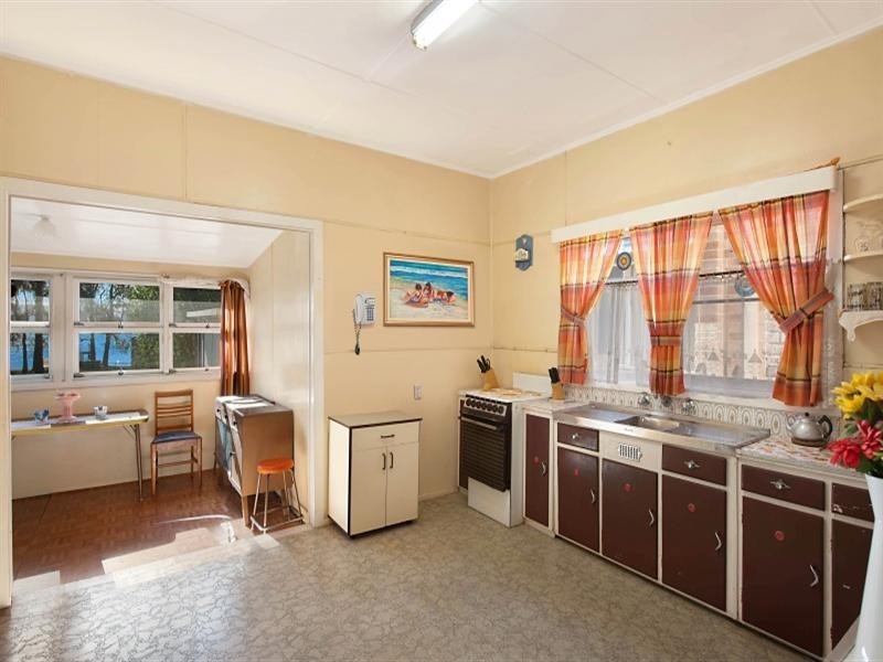 155 Grand Parade, Bonnells Bay NSW 2264