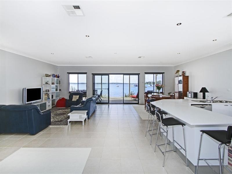 Brightwaters NSW 2264