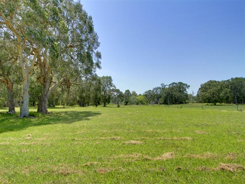 365 Pacific Highway, Lake Munmorah NSW 2259