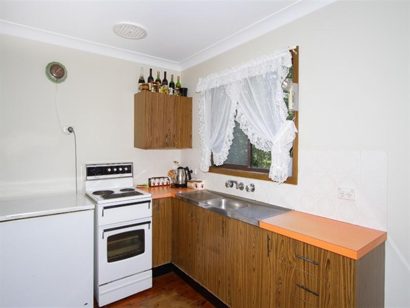 365 Pacific Highway, Lake Munmorah NSW 2259