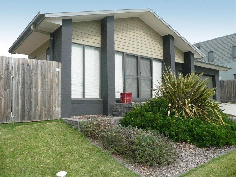 30 Trinity Point Drive, Morisset Park NSW 2264