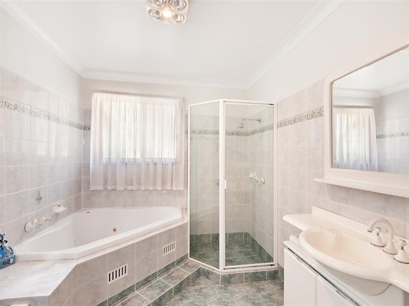 16b Lakeview Road, Morisset Park NSW 2264