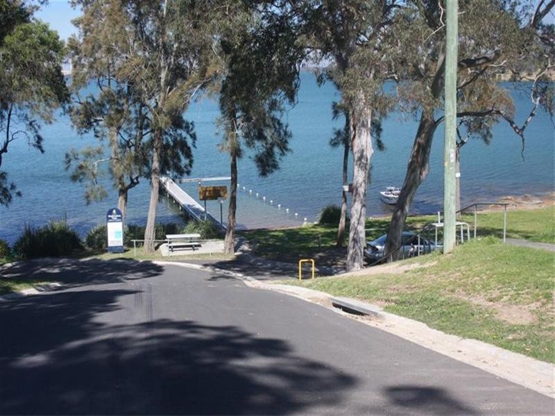 6 Lake View Avenue, Brightwaters NSW 2264