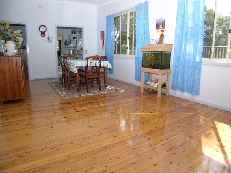 1 Lake View Avenue, Brightwaters NSW 2264