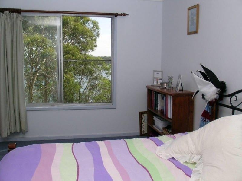 1 Lake View Avenue, Brightwaters NSW 2264