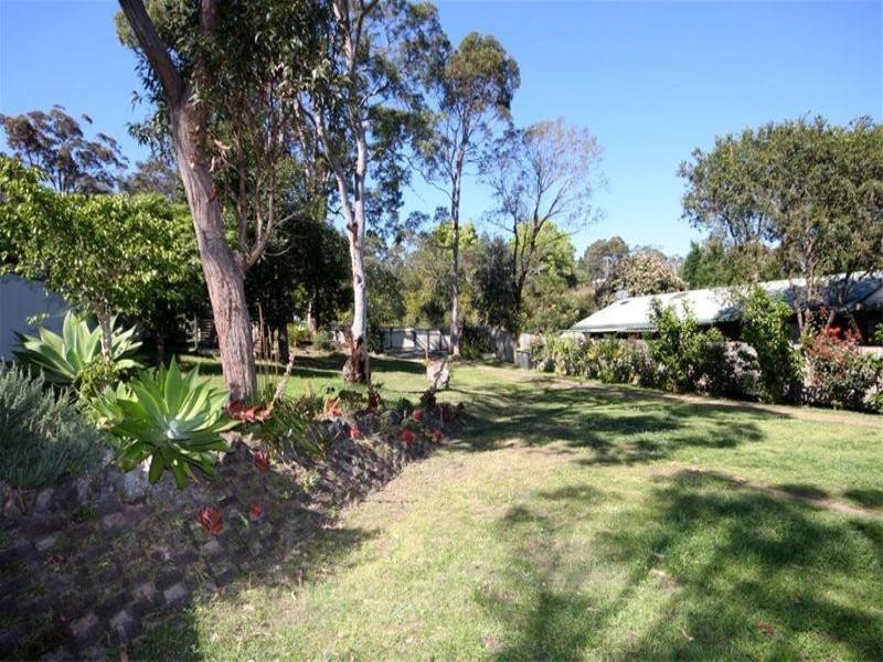 25 Dora Street, Morisset NSW 2264