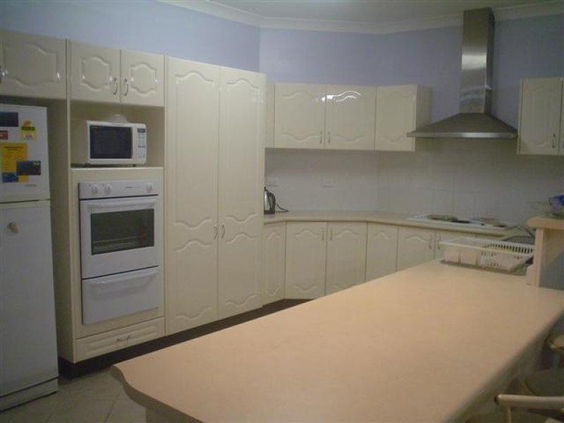 215 Grand Parade, Bonnells Bay NSW 2264