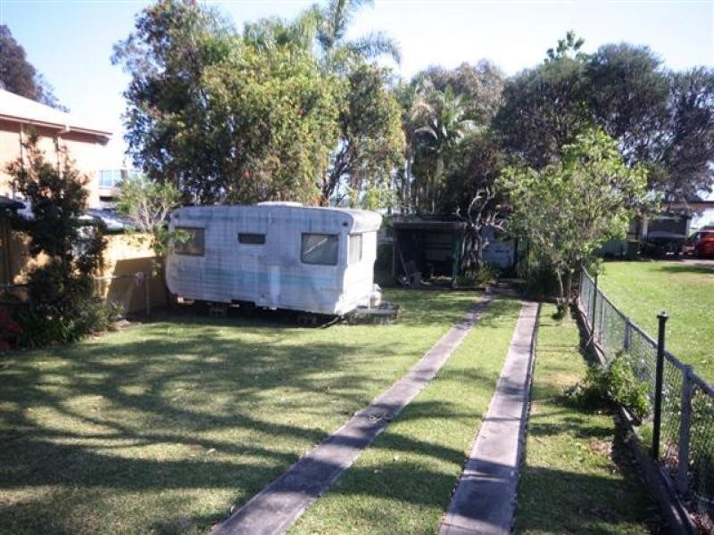 113 Grand Parade, Bonnells Bay NSW 2264