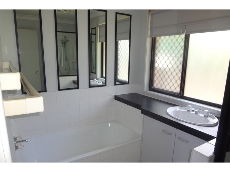 26 Dove Tree Crescent, Sinnamon Park QLD 4073