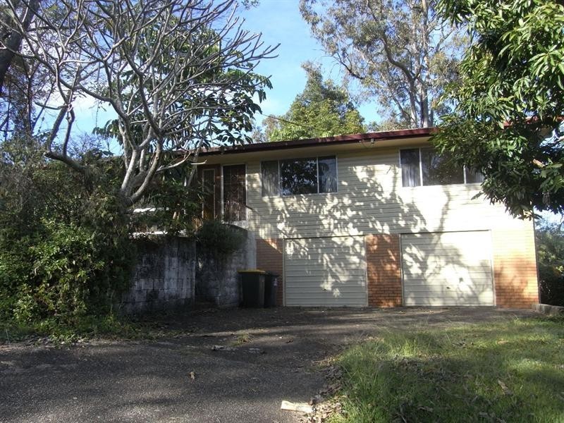 34 Struan Street, Chapel Hill QLD 4069