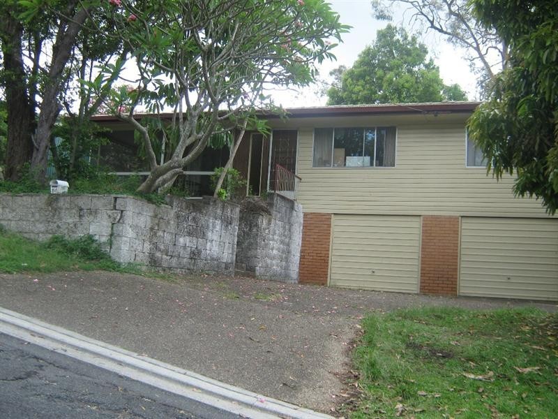 34 Struan Street, Chapel Hill QLD 4069