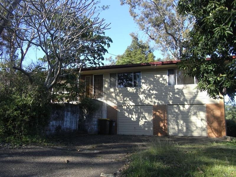 34 Struan Street, Chapel Hill QLD 4069