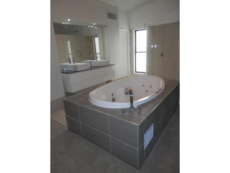 66 Mukine Street, Jindalee QLD 4074