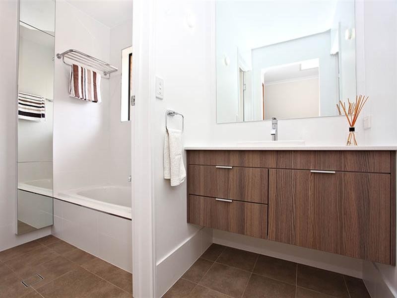 75 Raeside Street, Westlake QLD 4074