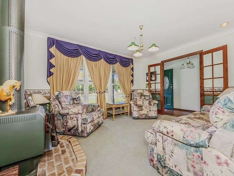 76 Northbrook Street, Sinnamon Park QLD 4073