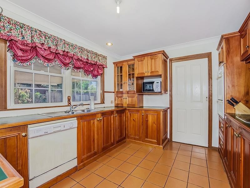 76 Northbrook Street, Sinnamon Park QLD 4073