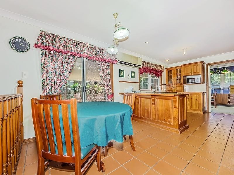 76 Northbrook Street, Sinnamon Park QLD 4073