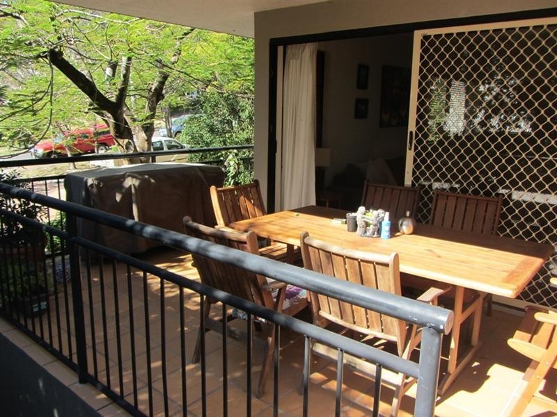 4/110 Indooroopilly Road, Taringa QLD 4068