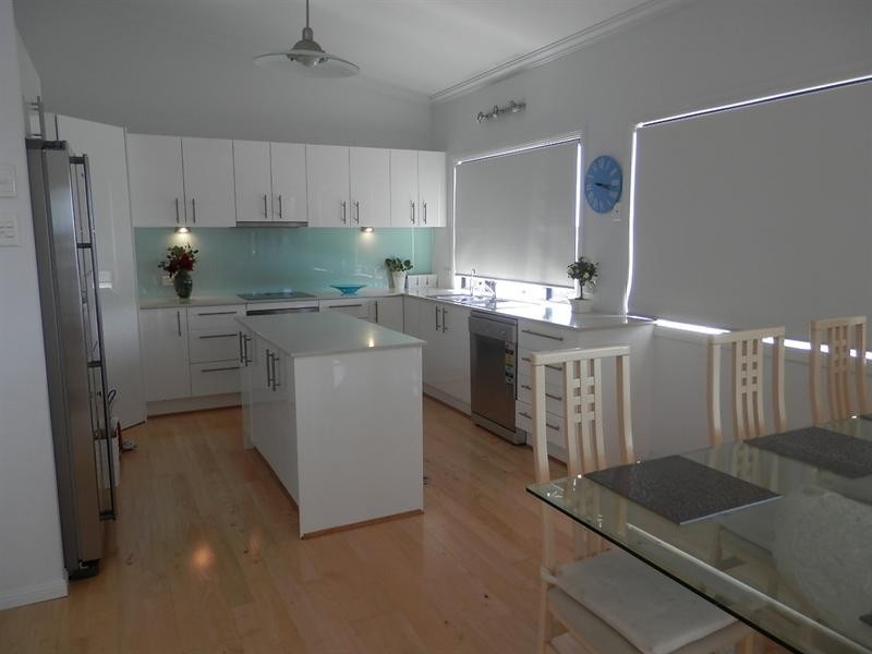 19 Casuarina Street, Seventeen Mile Rocks QLD 4073