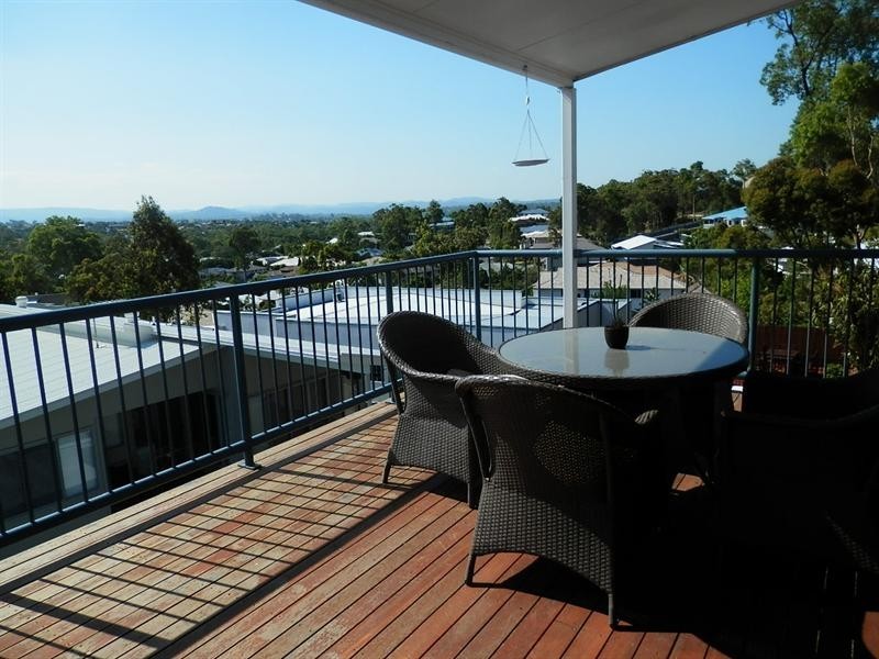 19 Casuarina Street, Seventeen Mile Rocks QLD 4073