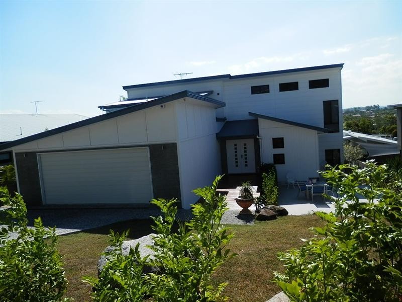 19 Casuarina Street, Seventeen Mile Rocks QLD 4073