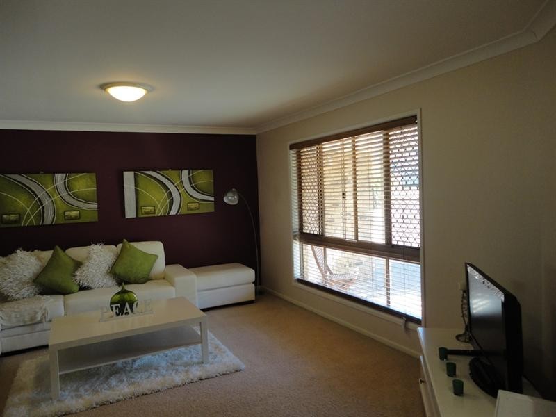 7 Lynton Street, Middle Park QLD 4074