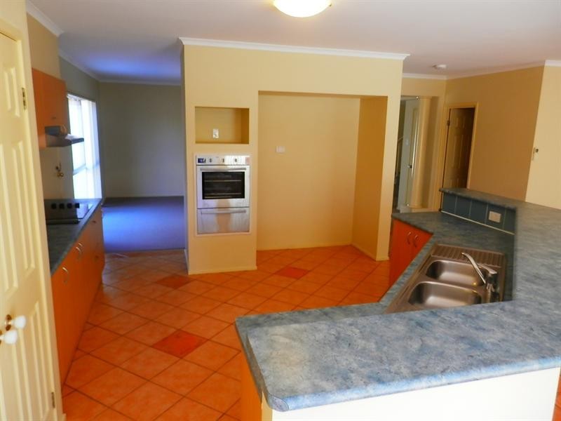 12 Edward Place, Sinnamon Park QLD 4073