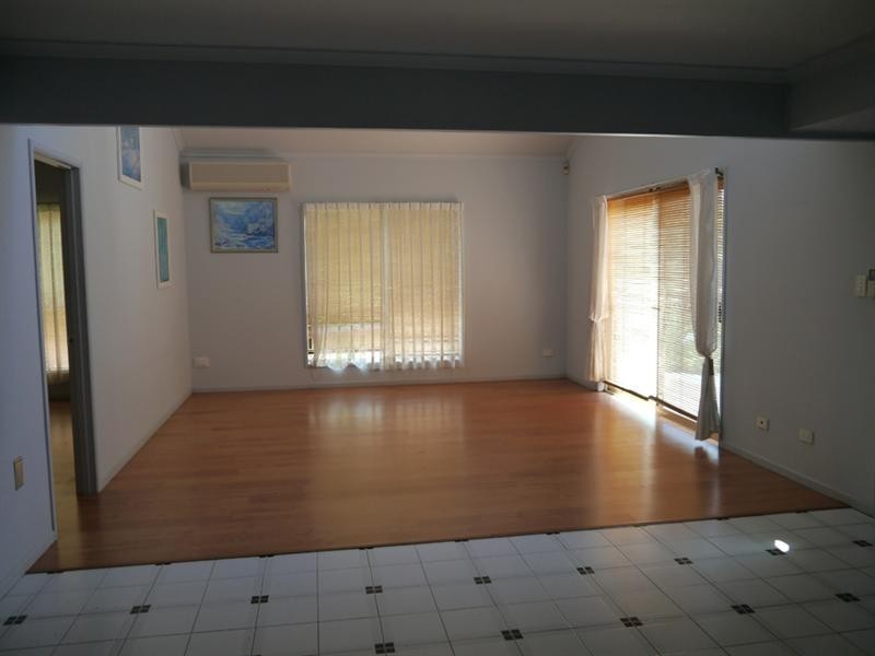 Mount Ommaney QLD 4074