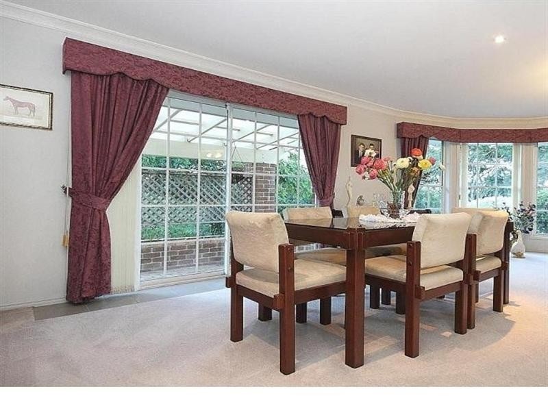 Sinnamon Park QLD 4073