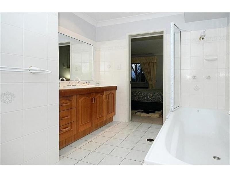 Sinnamon Park QLD 4073