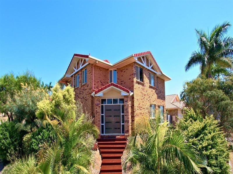 1 Saxby Close, Middle Park QLD 4074