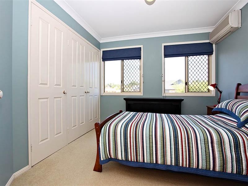 1 Saxby Close, Middle Park QLD 4074