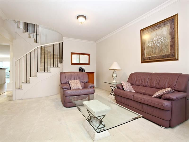 23 Edward Place, Sinnamon Park QLD 4073