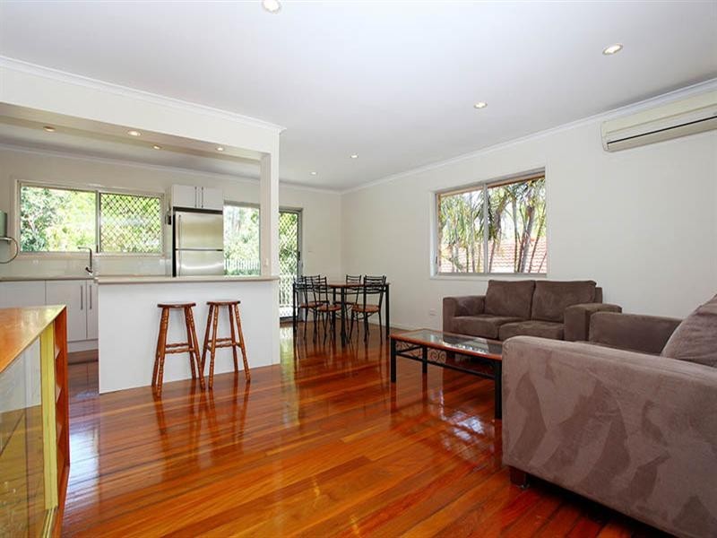 16 Woggle Street, Jamboree Heights QLD 4074