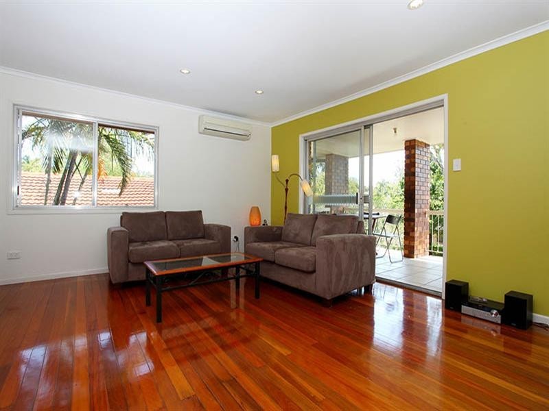 16 Woggle Street, Jamboree Heights QLD 4074