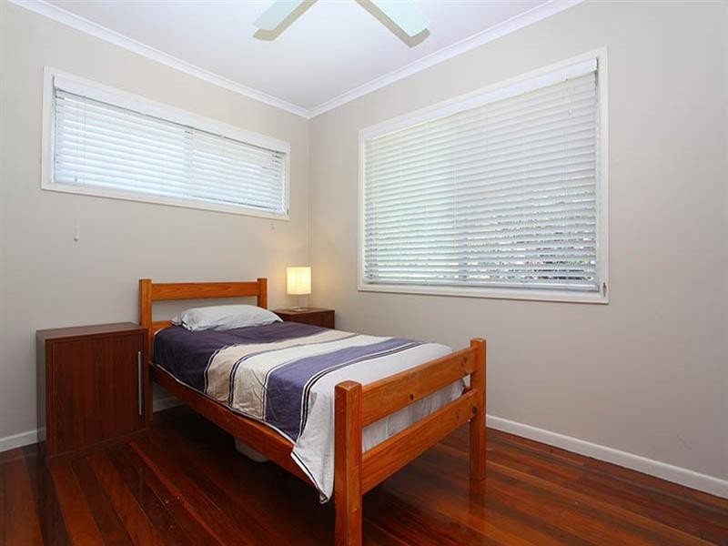 16 Woggle Street, Jamboree Heights QLD 4074