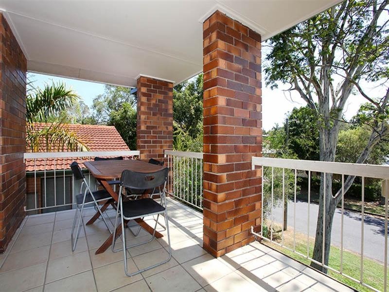 16 Woggle Street, Jamboree Heights QLD 4074