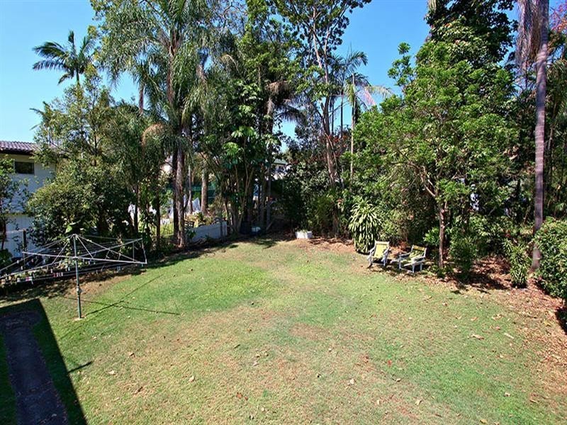 16 Woggle Street, Jamboree Heights QLD 4074