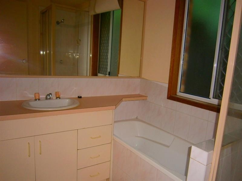 31 Bishop Street, Forest Lake QLD 4078