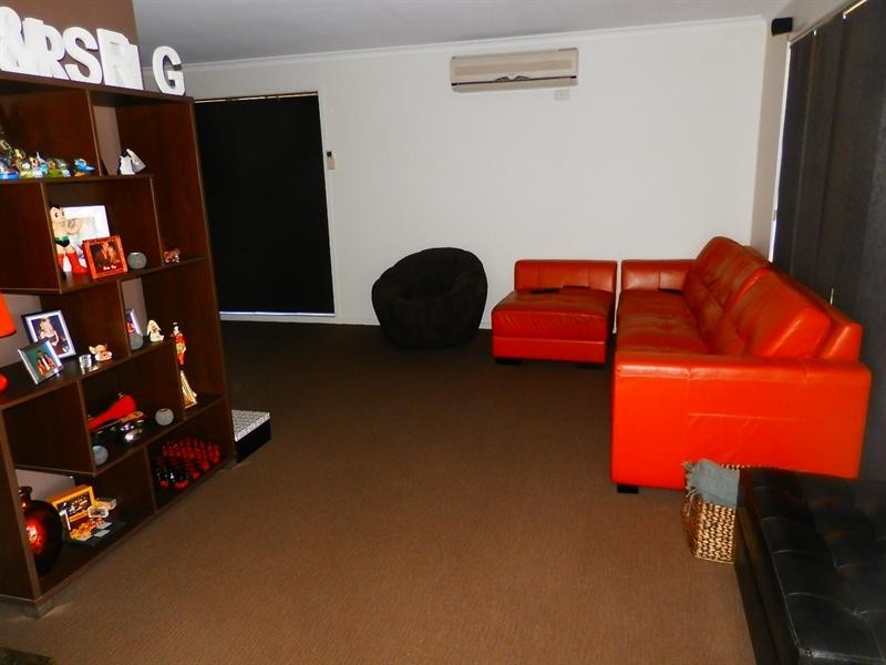 Sinnamon Park QLD 4073