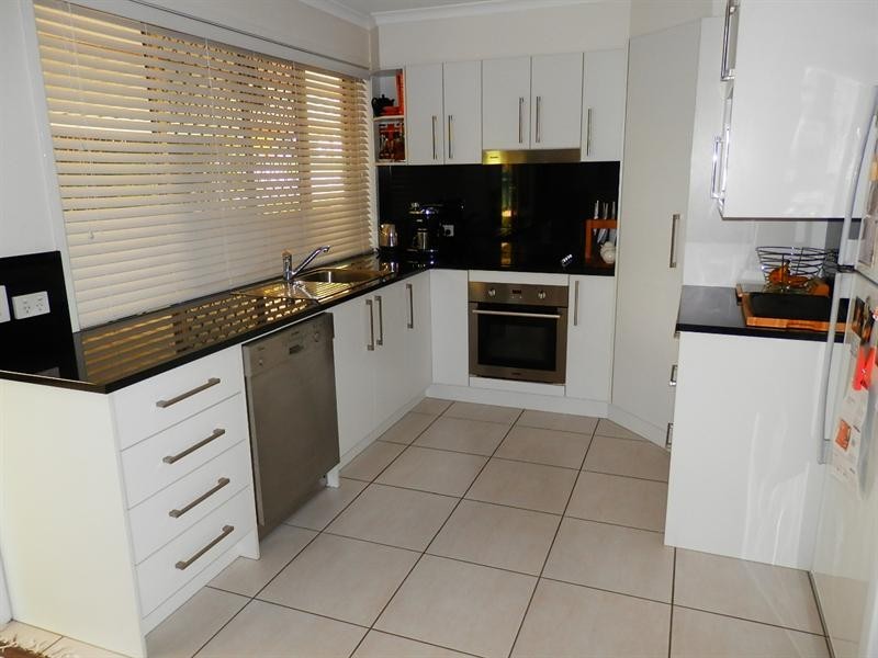 Sinnamon Park QLD 4073