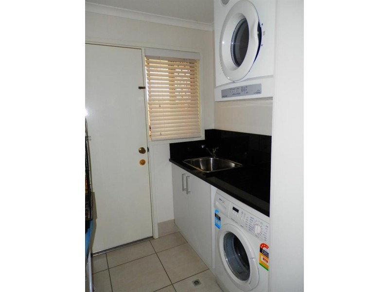 Sinnamon Park QLD 4073