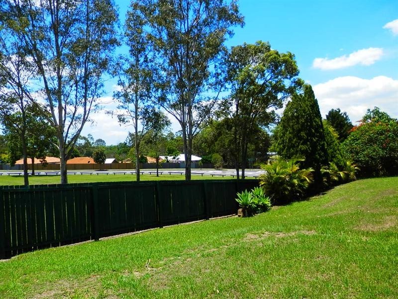 Sinnamon Park QLD 4073
