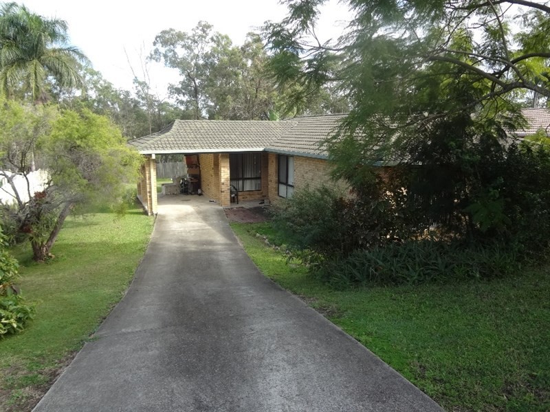 35 Dove Tree Crescent, Sinnamon Park QLD 4073